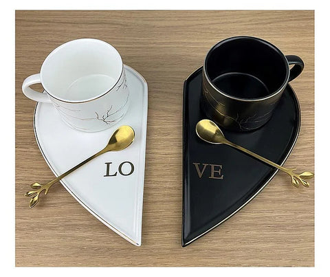 Set 2 cesti cafea alb/negru, ceramica fina 200ml, 2in1 cu farfurie in forma de inimă