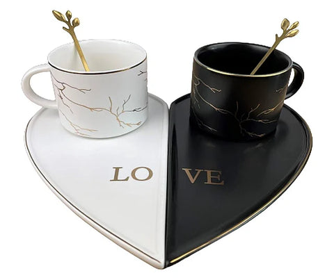Set 2 cesti cafea alb/negru, ceramica fina 200ml, 2in1 cu farfurie in forma de inimă